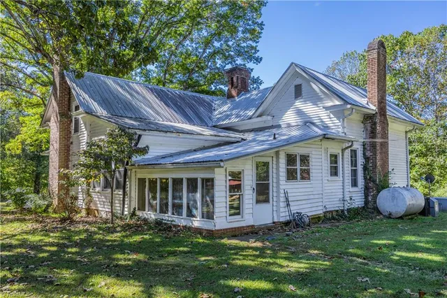 $200,000 | 2967 Wayne White Road, Climax, NC 27233