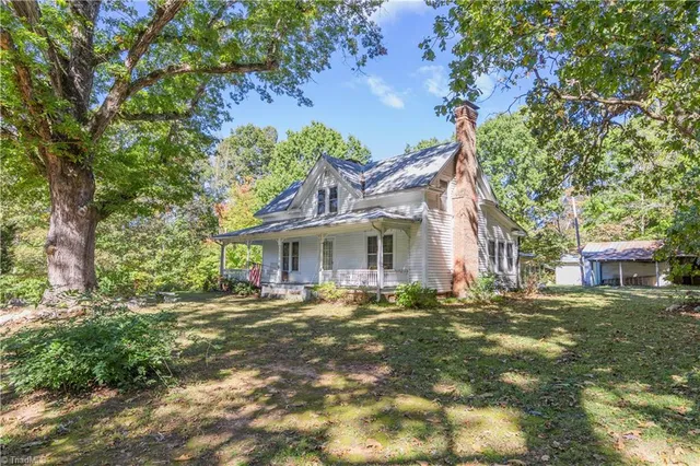 $200,000 | 2967 Wayne White Road, Climax, NC 27233