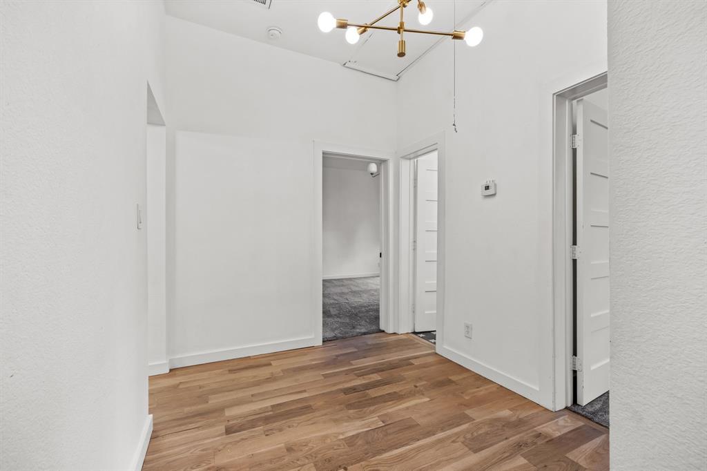 4803 Reiger Avenue Dallas, TX 75246 - Photo 19 of 32