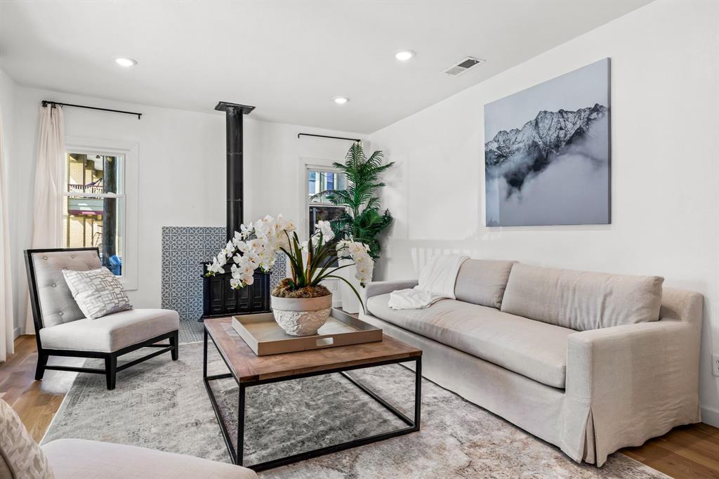 4803 Reiger Avenue Dallas, TX 75246 - Photo 4 of 32