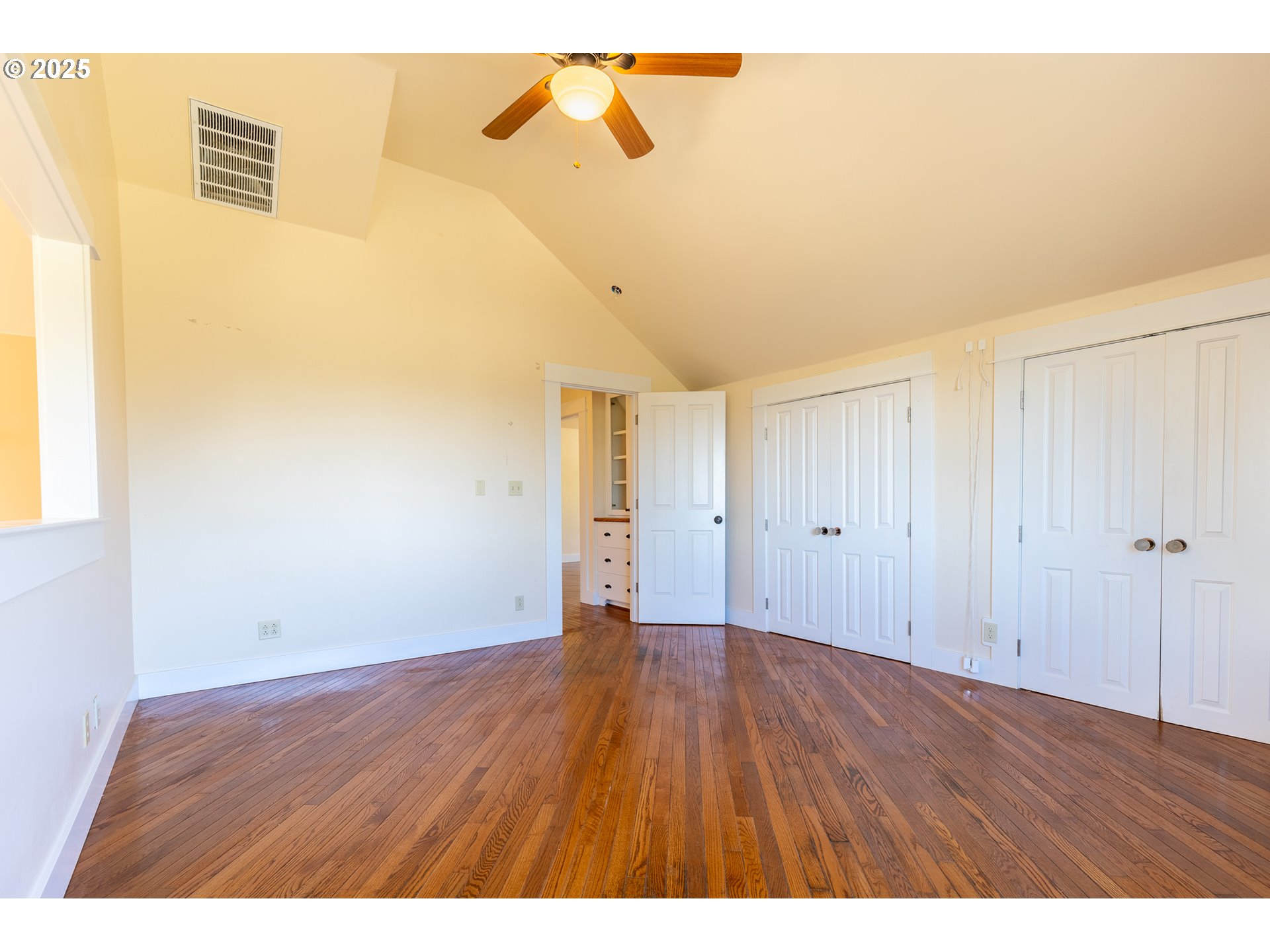 7140 Jake Road Klamath Falls, OR 97601 - Photo 23 of 47 a view of an empty room