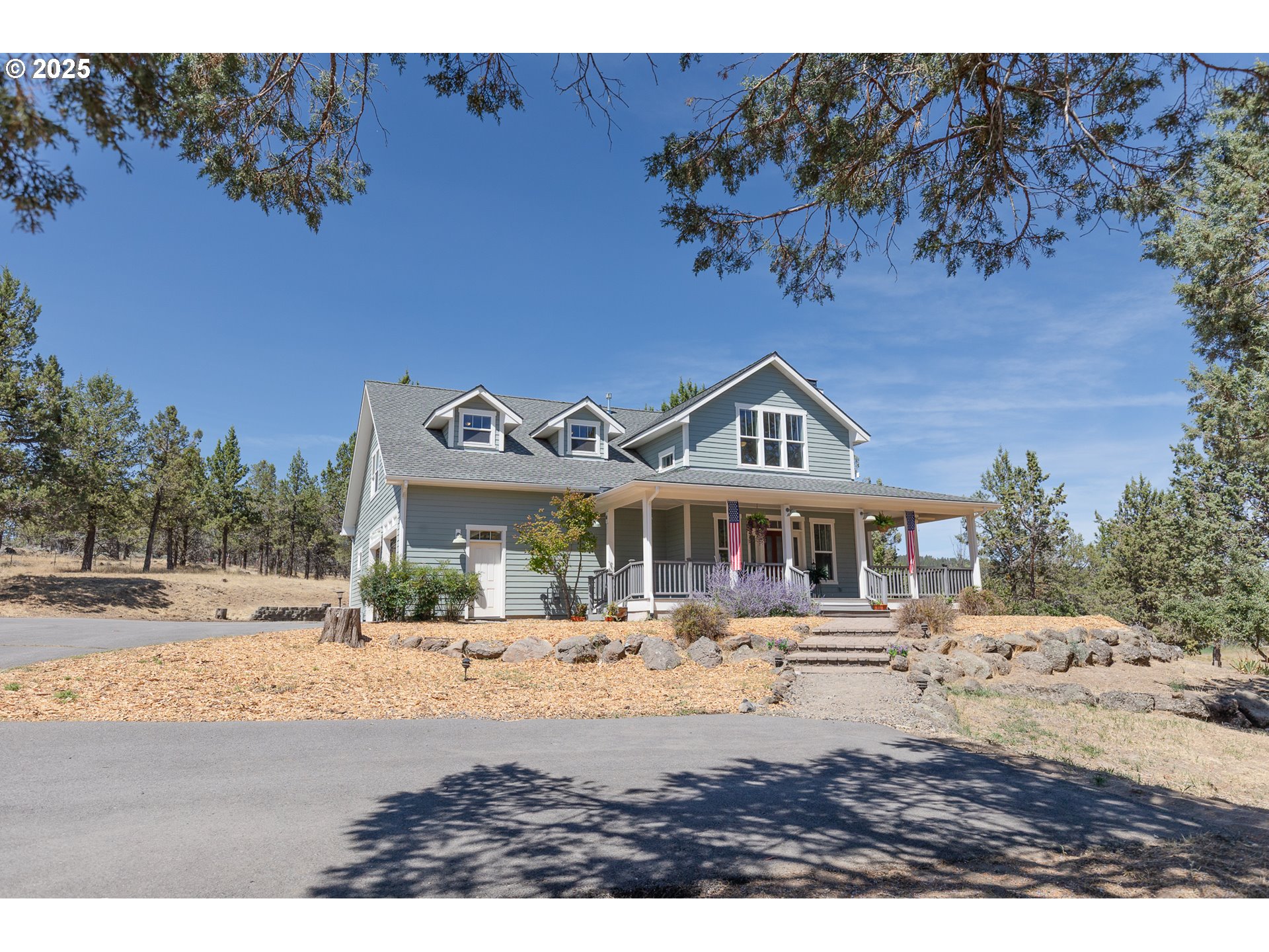 7140 Jake Road Klamath Falls, OR 97601 - Photo 24 of 47 a front view of a house with a yard