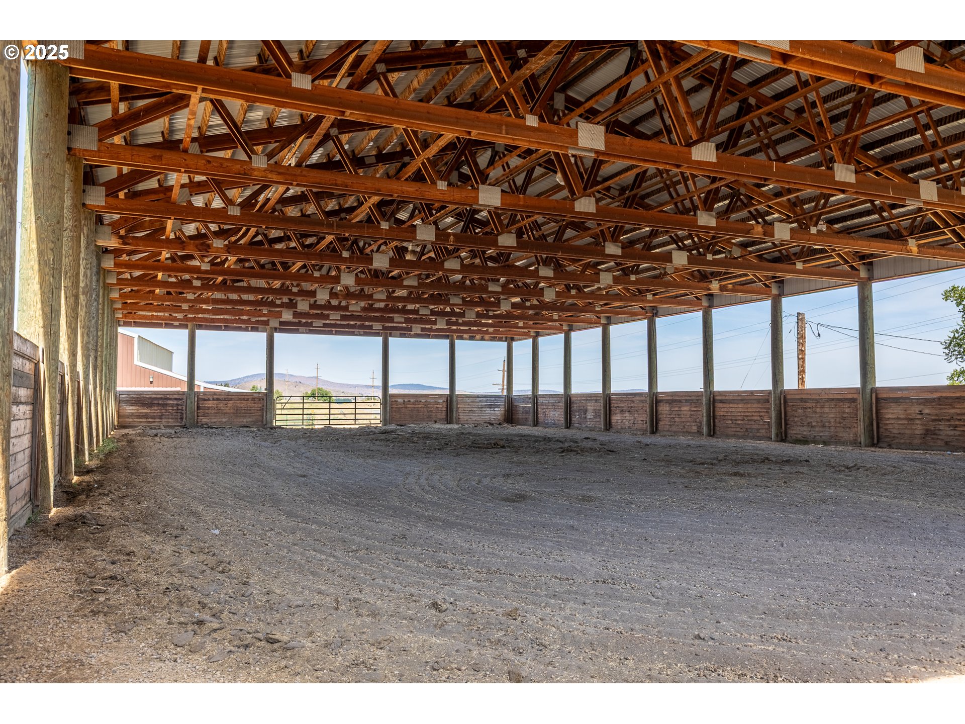 7140 Jake Road Klamath Falls, OR 97601 - Photo 37 of 47 a view of a backyard