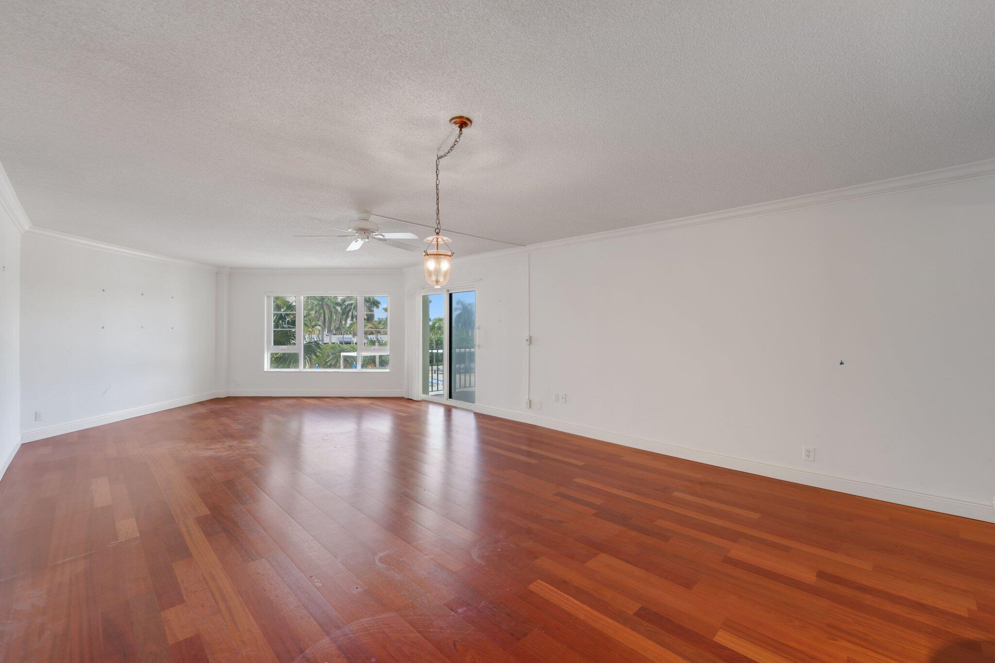 50 E Road, Unit 3G Delray Beach, FL 33483 - Photo 11 of 46 Living Area