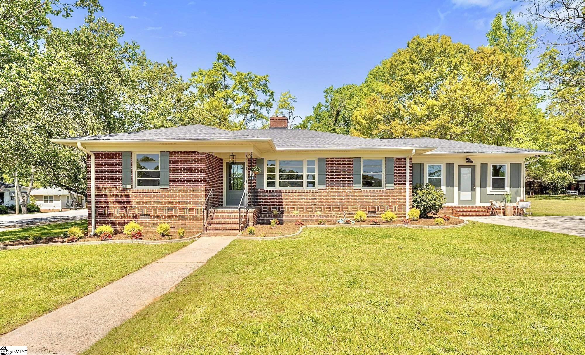 311 Blue Ridge Avenue Belton, SC 29627 - Photo 1 of 35