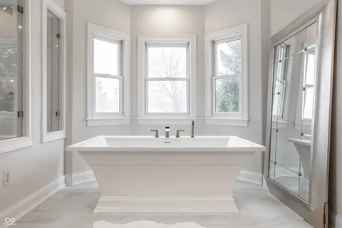 $1,249,000 | 9889 Summerlakes Drive, Carmel, IN 46032