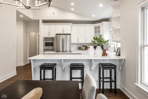 $1,249,000 | 9889 Summerlakes Drive, Carmel, IN 46032