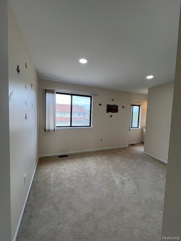715 Eton Court Rochester Hills, MI 48307 - Photo 13 of 23