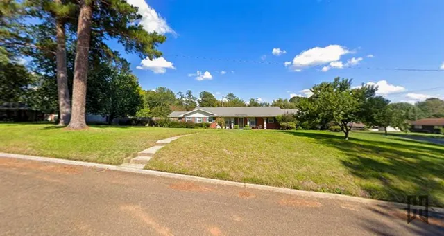 $278,000 | 1100 Louisiana Avenue, Minden, LA 71055