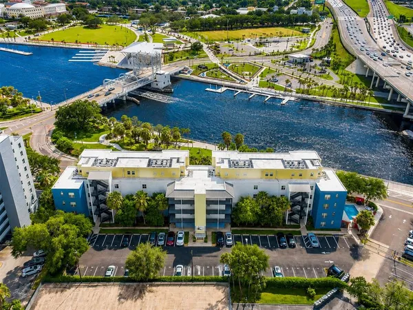 $3,900 | 1501 Doyle Carlton Drive, Unit 411, Tampa, FL 33602