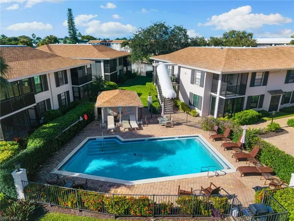 $4,500 | 3135 Riviera Drive, Unit B205, Naples, FL 34103