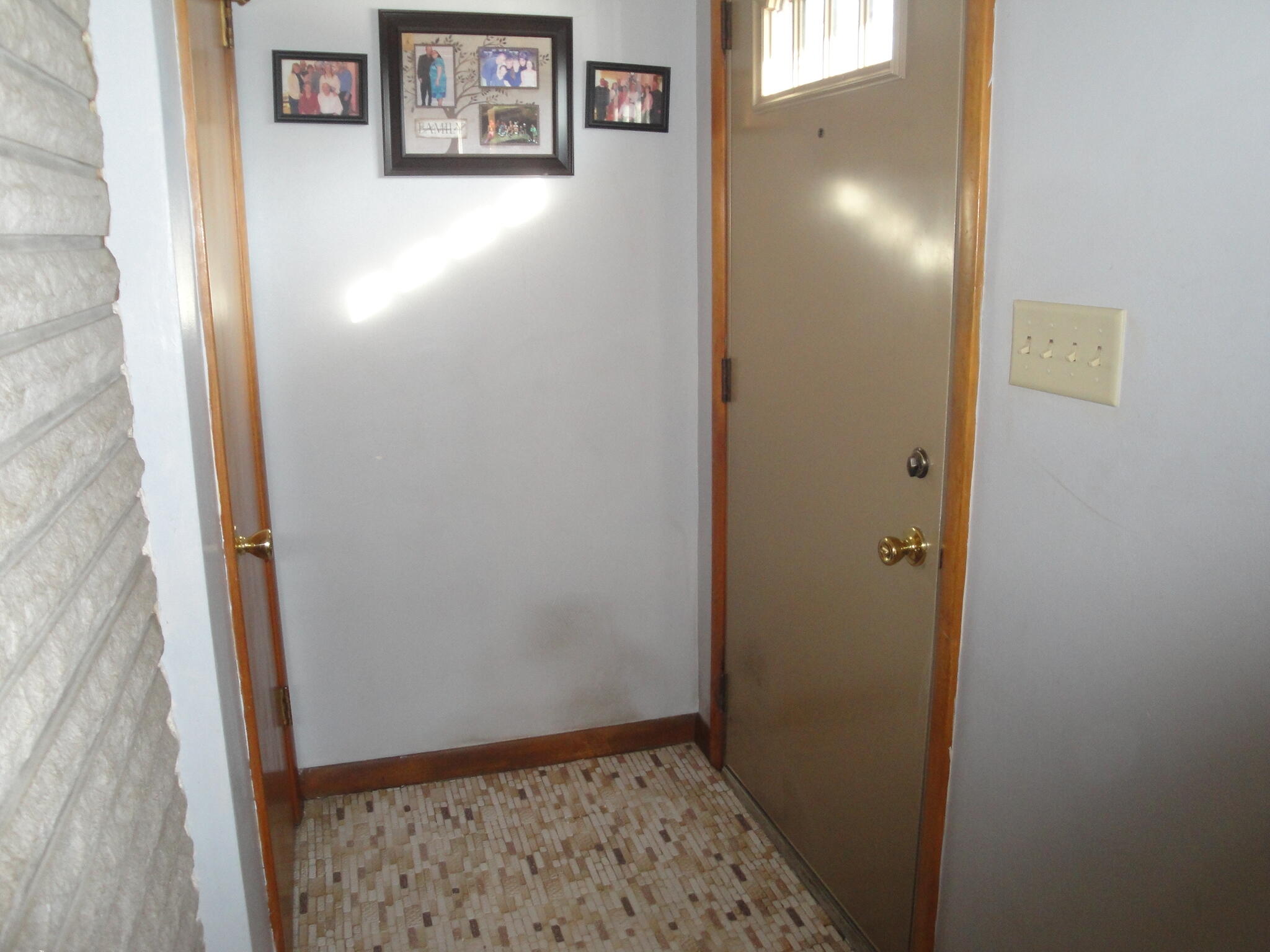 5164 Independence Avenue Portage, IN 46368 - Photo 3 of 27 2048x1536