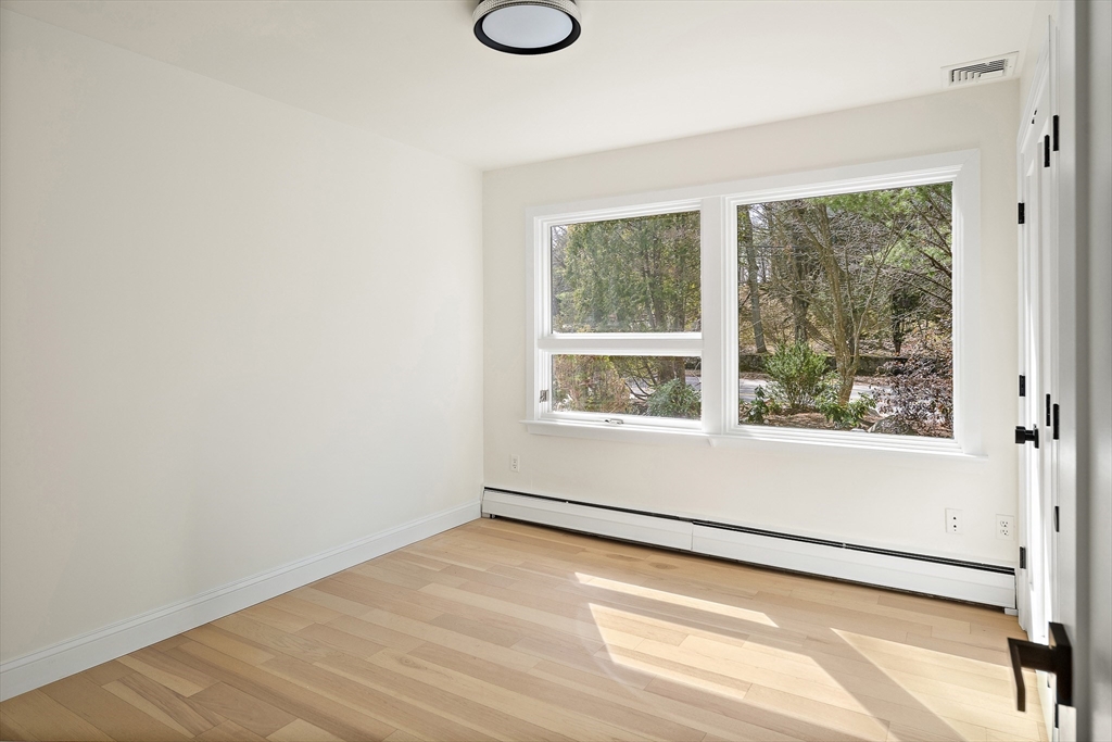 367 Newton Street Brookline, MA 02467 - Photo 19 of 33