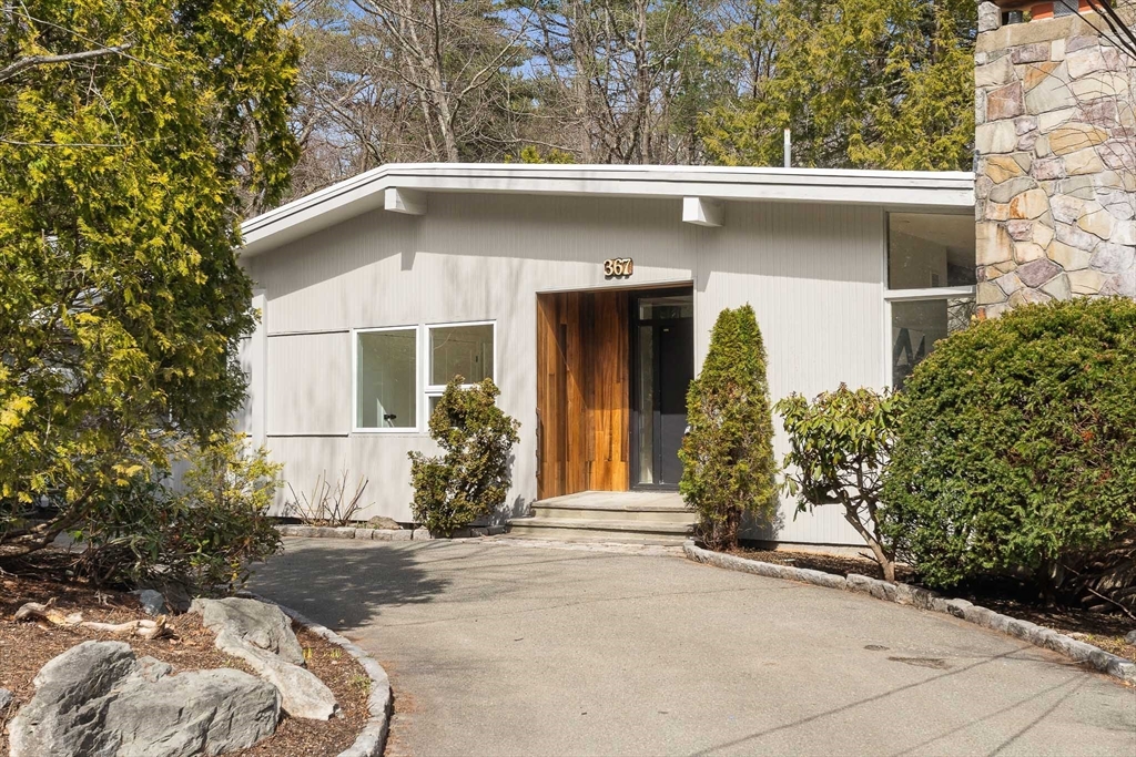 367 Newton Street Brookline, MA 02467 - Photo 2 of 33