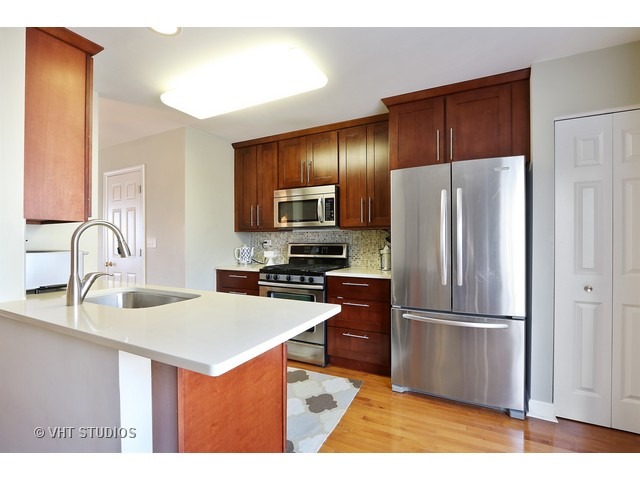 874 South Insignia Court Palatine, IL 60067 - Photo 5 of 15