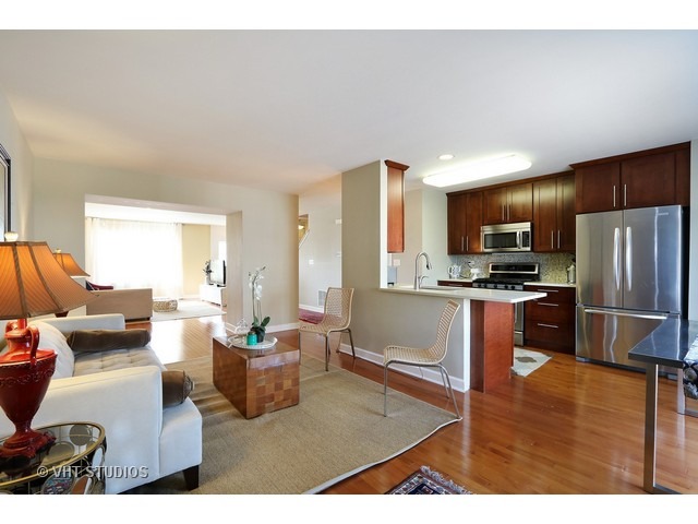 874 South Insignia Court Palatine, IL 60067 - Photo 8 of 15
