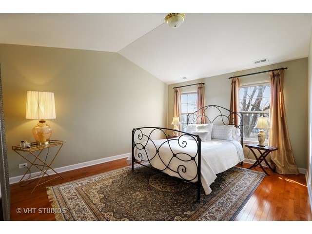 874 South Insignia Court Palatine, IL 60067 - Photo 10 of 15