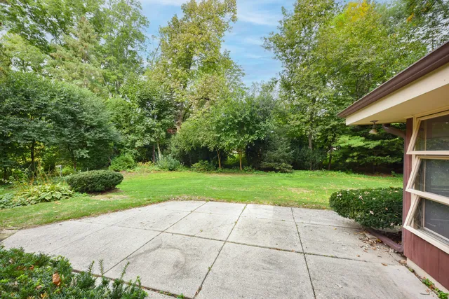 $450,000 | 2342 West Acacia Road, Glendale, WI 53209