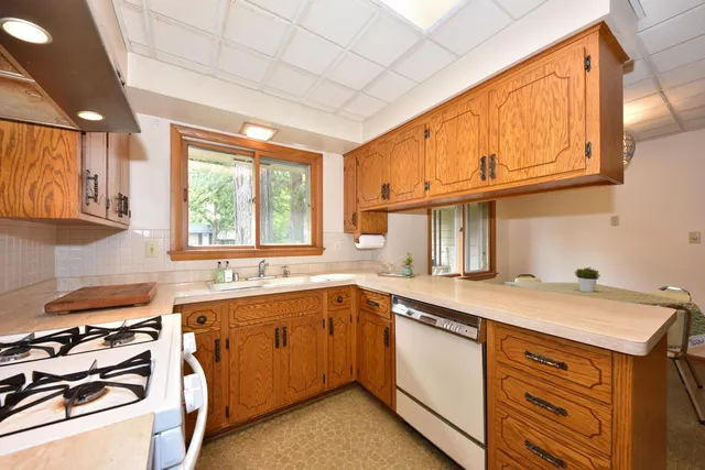 $450,000 | 2342 West Acacia Road, Glendale, WI 53209