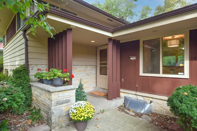 $450,000 | 2342 West Acacia Road, Glendale, WI 53209