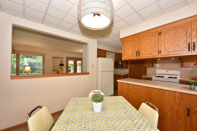 $450,000 | 2342 West Acacia Road, Glendale, WI 53209