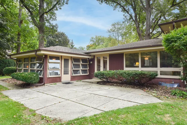 $450,000 | 2342 West Acacia Road, Glendale, WI 53209