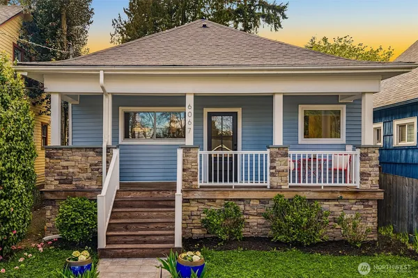 $850,000 | 6067 6th Avenue Northeast, Seattle, WA 98115