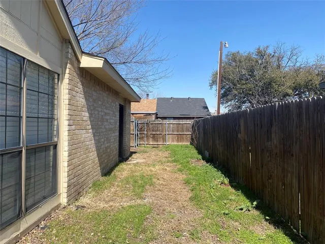 $215,000 | 2425 Limestone Drive, Arlington, TX 76014