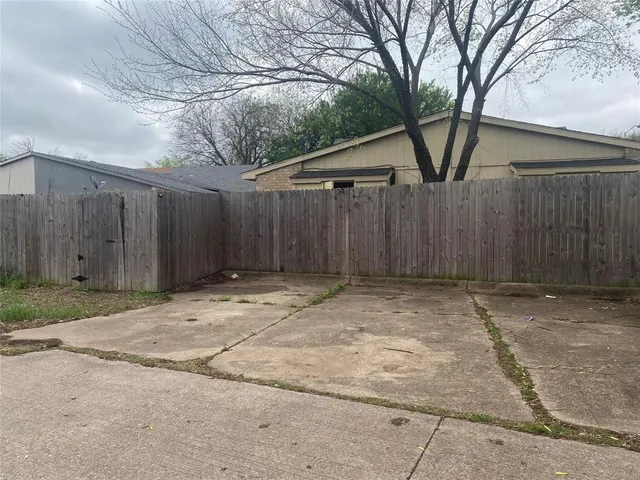 $215,000 | 2425 Limestone Drive, Arlington, TX 76014