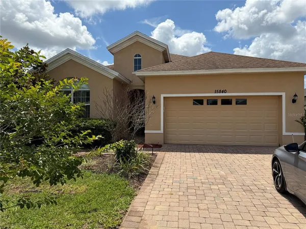 a front view of house with yard