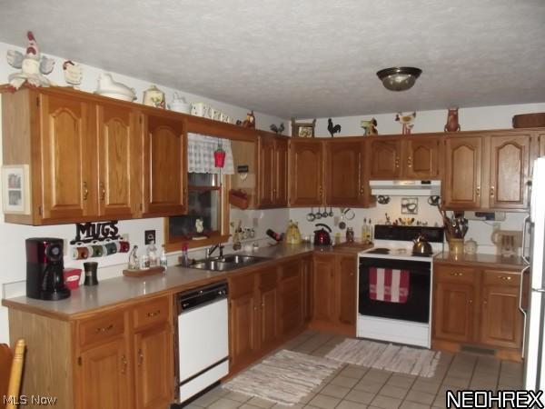 1278 Albright Mckay Road Southeast Hubbard, OH 44425 - Photo 2 of 13