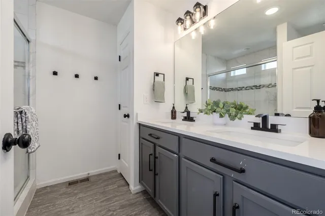 $2,900 | 26116 East Byers Place, Aurora, CO 80018