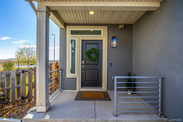 $2,900 | 26116 East Byers Place, Aurora, CO 80018