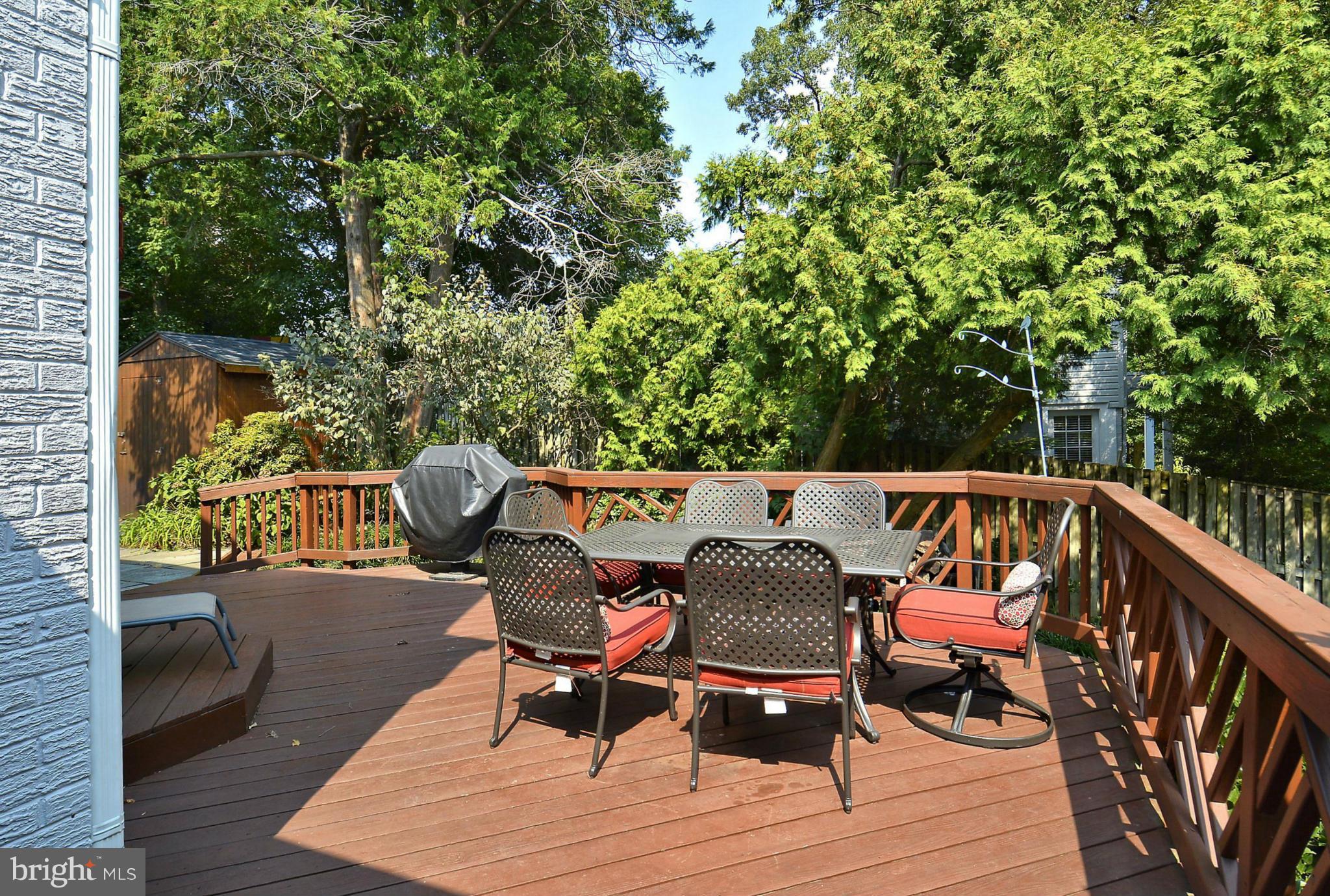 9901 Indian Lane Silver Spring, MD 20901 - Photo 2 of 27 Exterior (Rear)