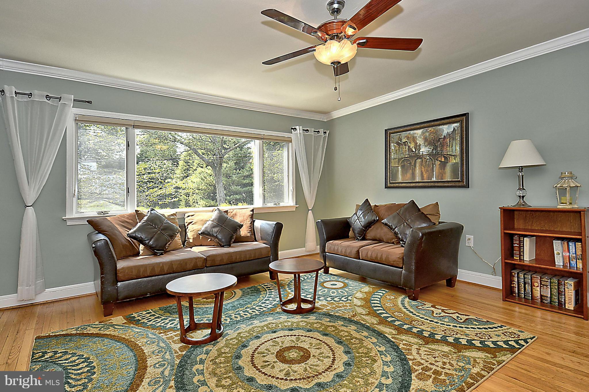 9901 Indian Lane Silver Spring, MD 20901 - Photo 11 of 27 Family Room