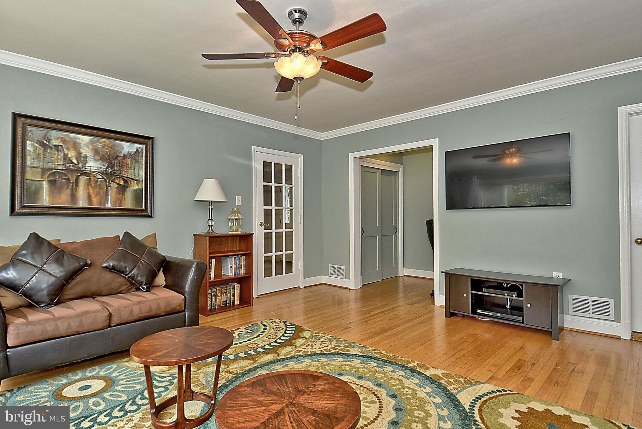 9901 Indian Lane Silver Spring, MD 20901 - Photo 13 of 27 Family Room
