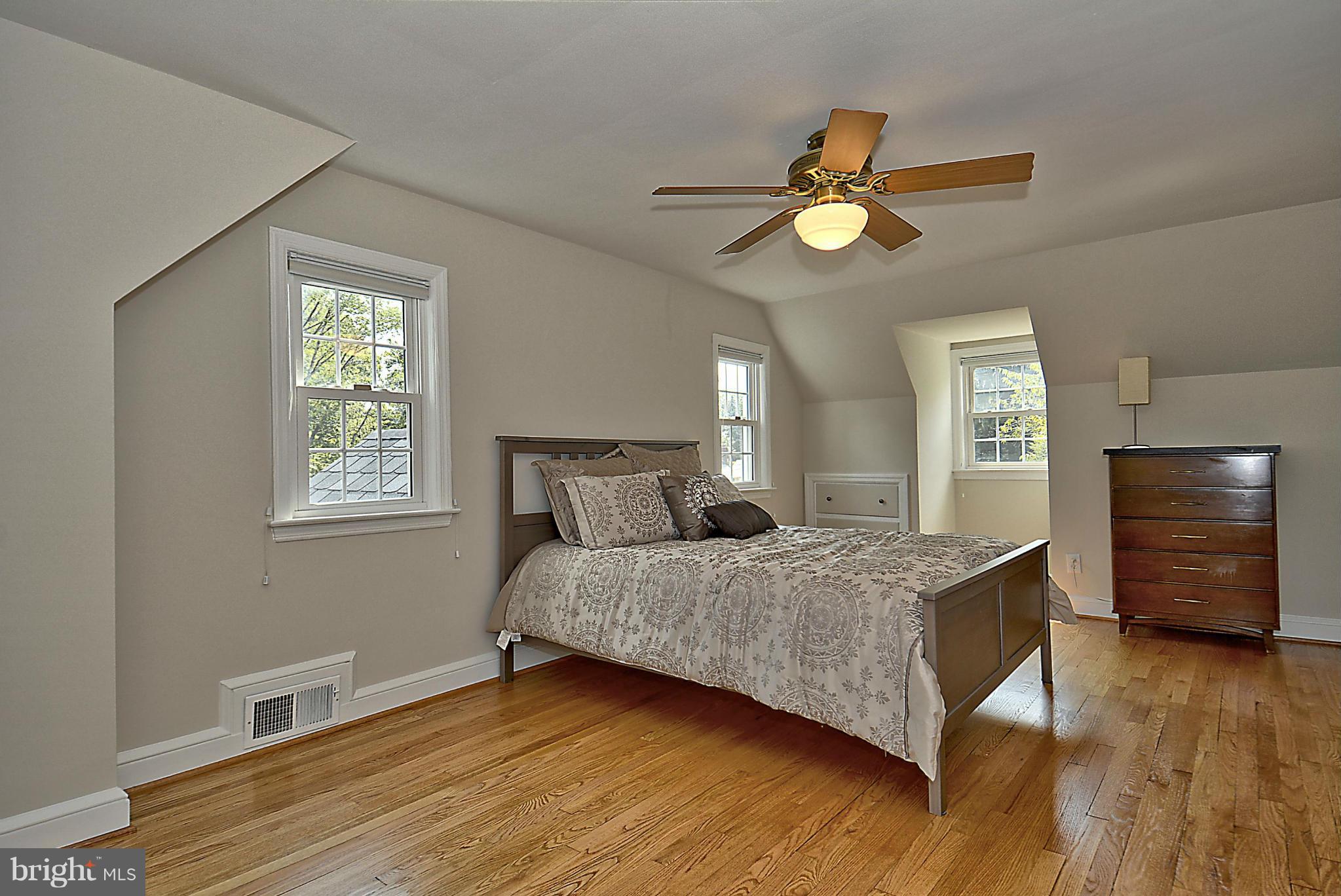 9901 Indian Lane Silver Spring, MD 20901 - Photo 15 of 27 Bedroom
