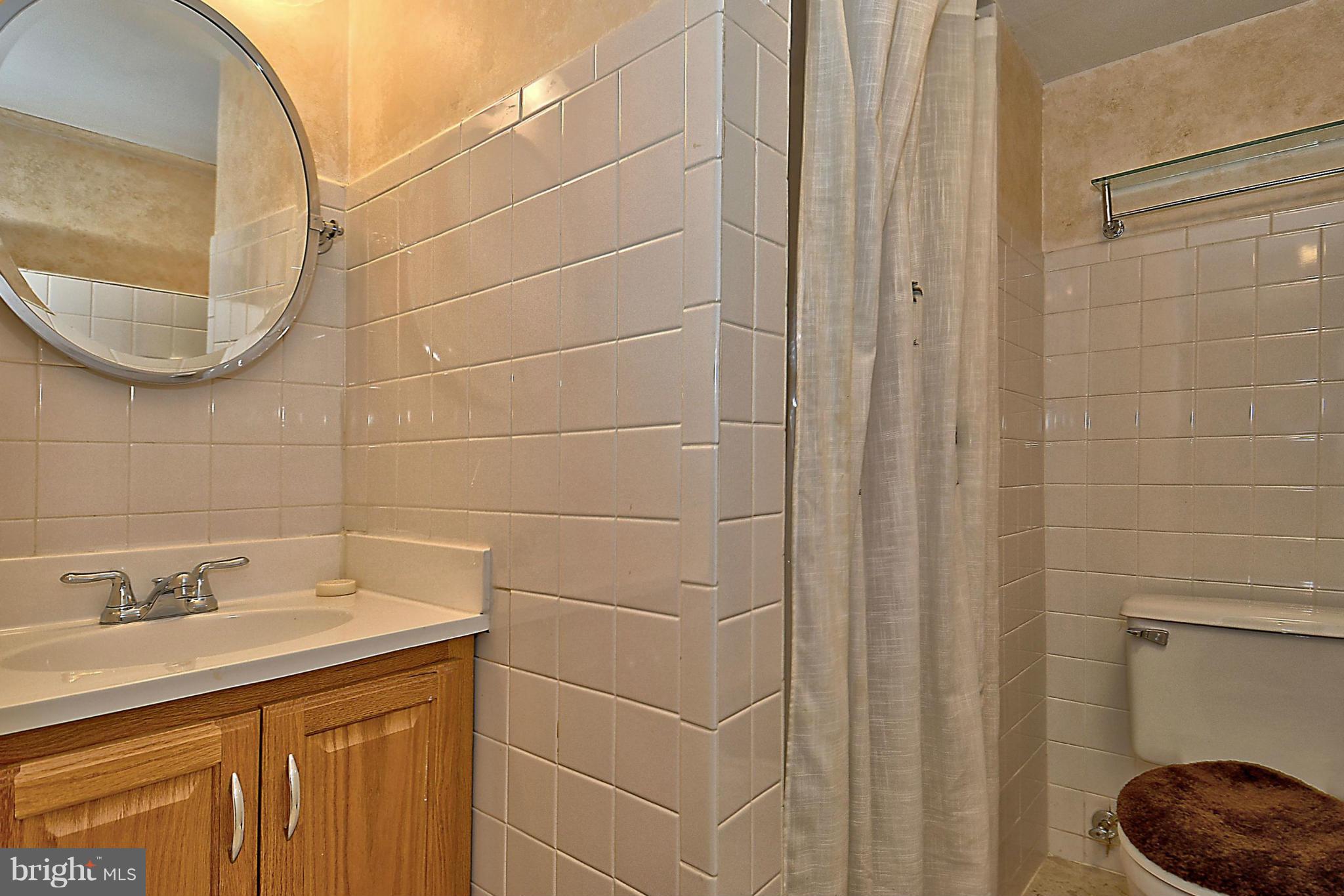 9901 Indian Lane Silver Spring, MD 20901 - Photo 20 of 27 Bath
