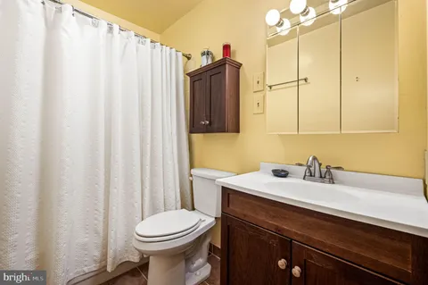$230,000 | 421 West School House Lane, Unit 28, Philadelphia, PA 19144