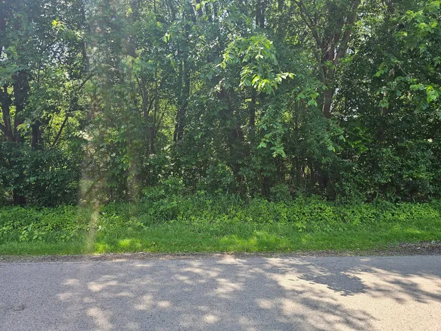 $12,000 | 28373 West Main Street, Wauconda, IL 60084