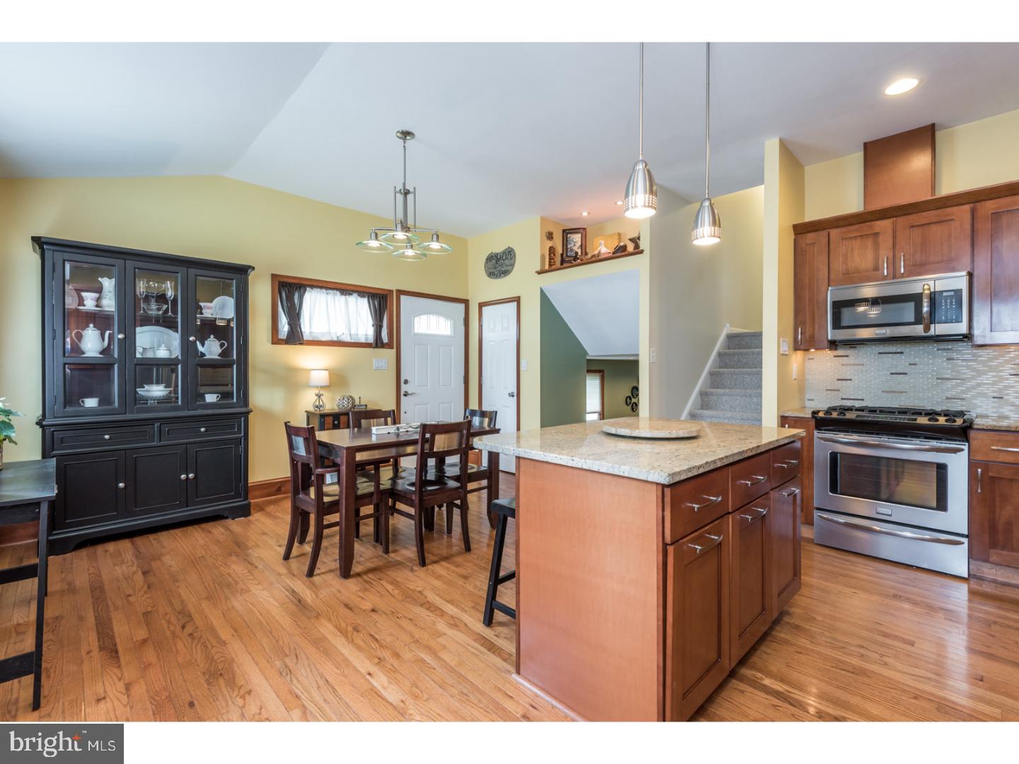 2882 Senak Road Abington, PA 19001 - Photo 11 of 22 Kitchen