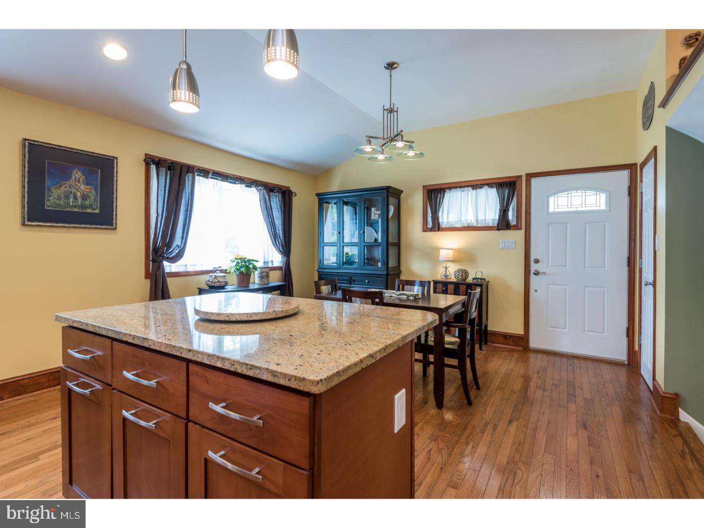 2882 Senak Road Abington, PA 19001 - Photo 12 of 22 Kitchen