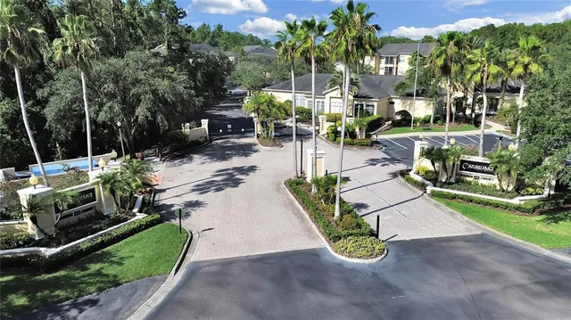a view of a yard in front of house