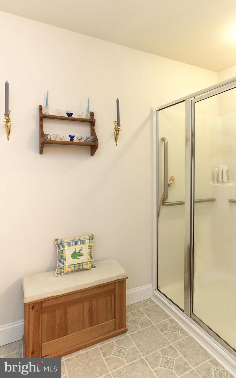18750 Vernon Road White Hall, MD 21161 - Photo 18 of 30 Large full bathroom