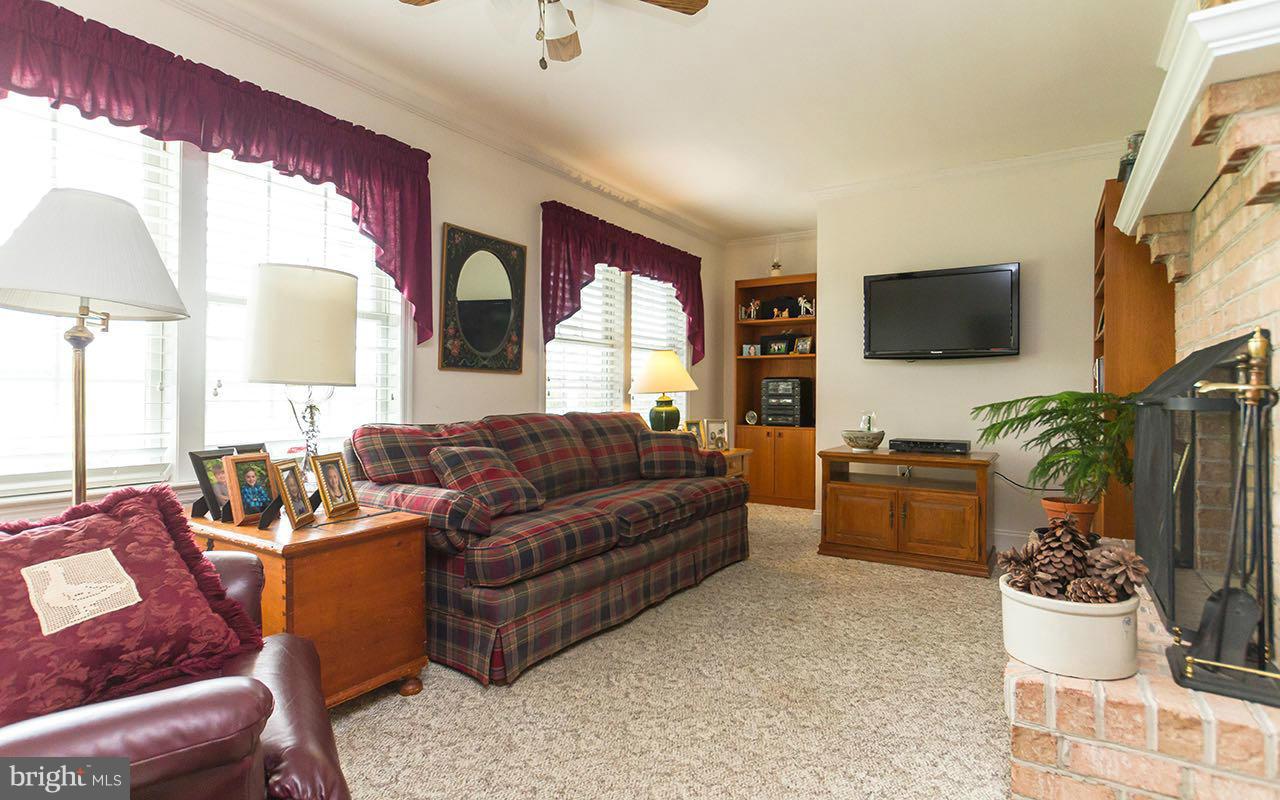 18750 Vernon Road White Hall, MD 21161 - Photo 4 of 30 One level living at it's best