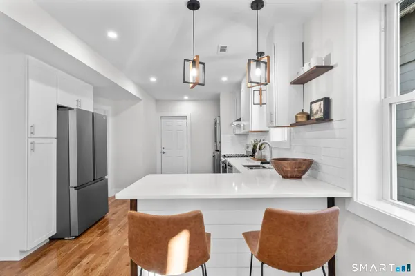 $2,800 | 54 Plaza Avenue, Unit 1, Waterbury, CT 06710