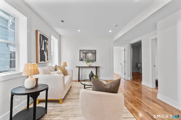 $2,800 | 54 Plaza Avenue, Unit 1, Waterbury, CT 06710