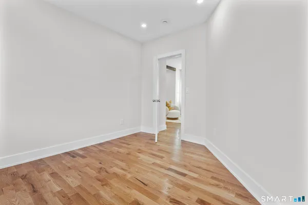 $2,800 | 54 Plaza Avenue, Unit 1, Waterbury, CT 06710