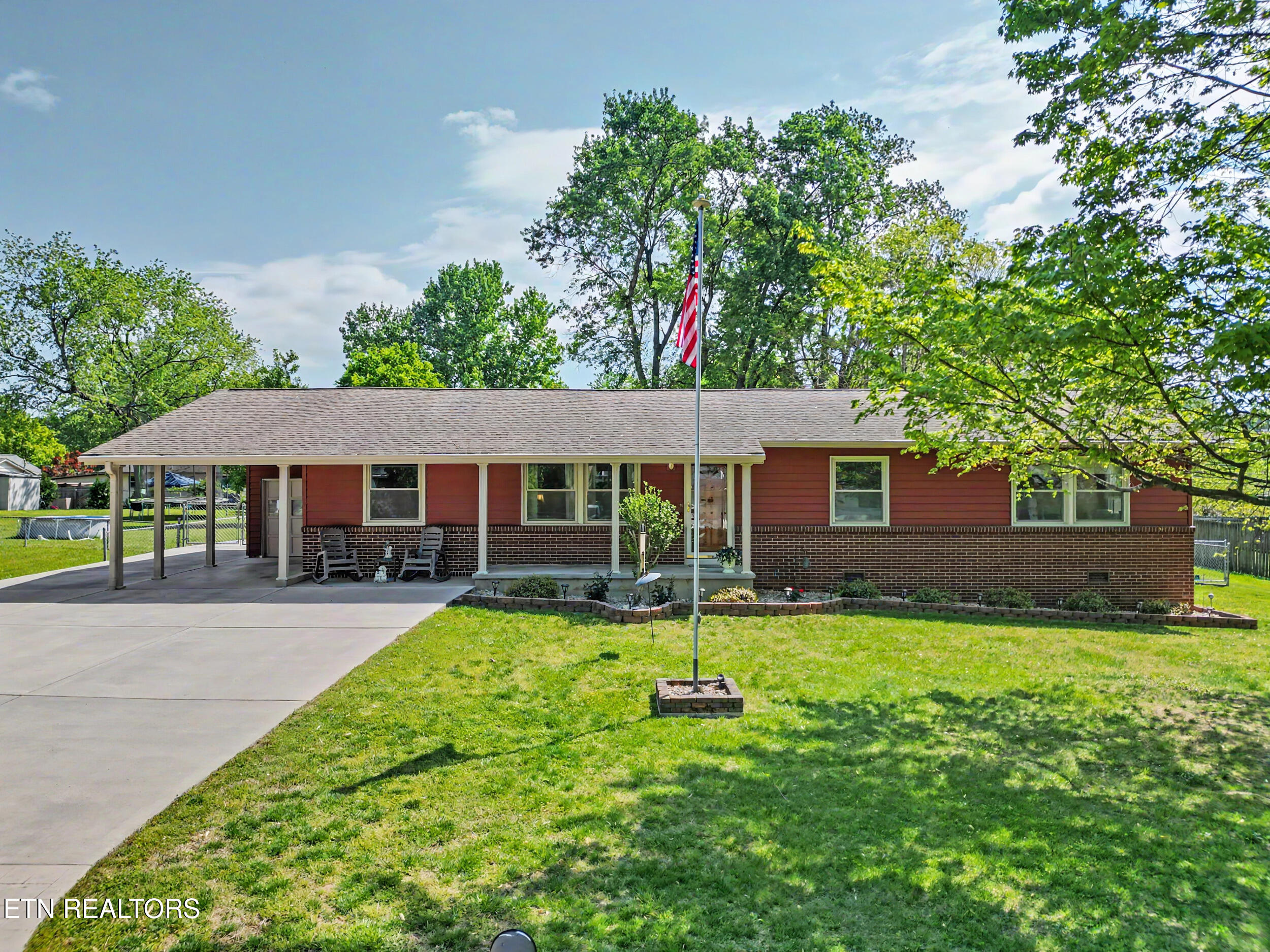 752 Cessna Road Knoxville, TN 37919 - Photo 1 of 44 1_02