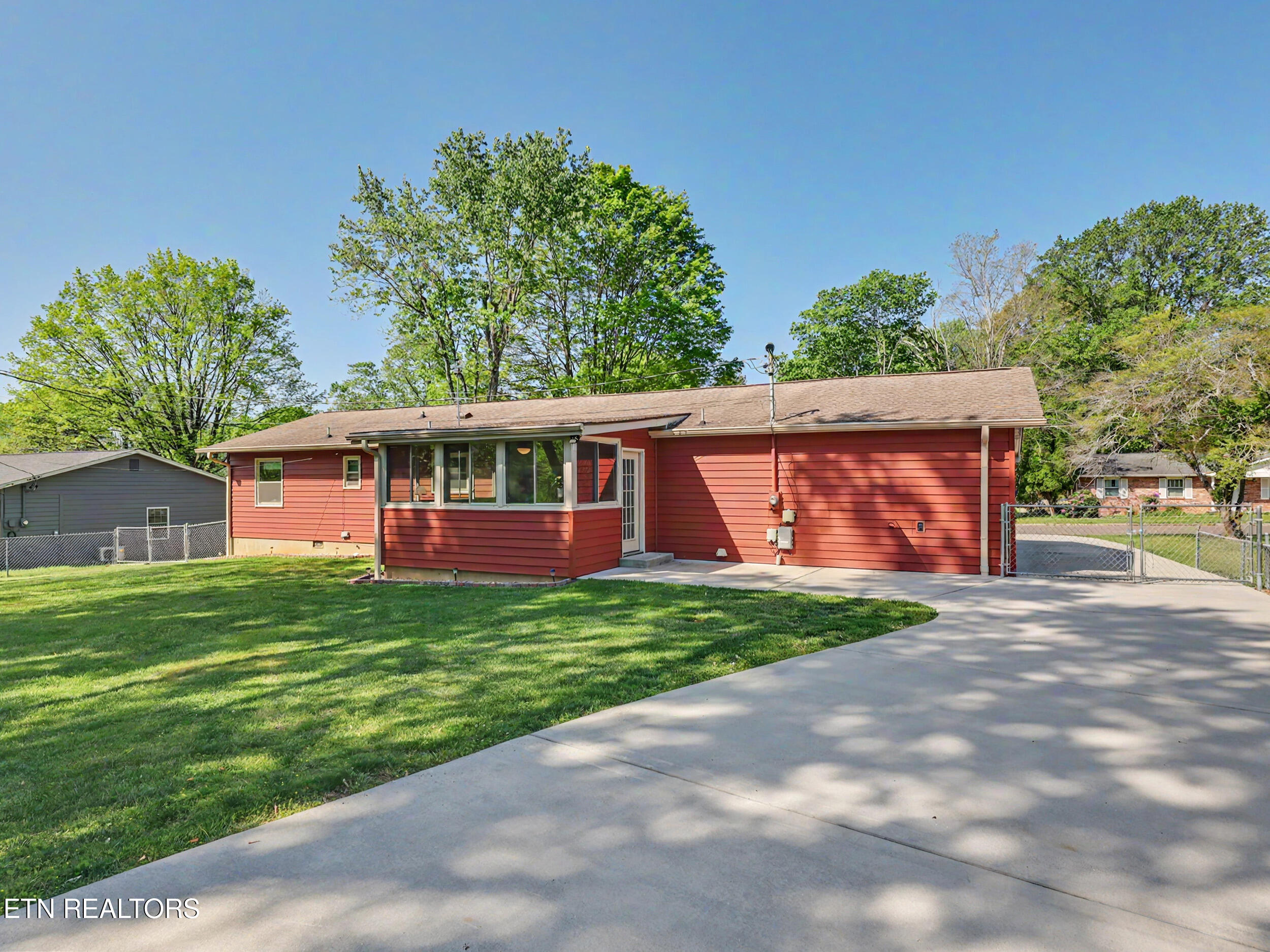 752 Cessna Road Knoxville, TN 37919 - Photo 4 of 44 34_15